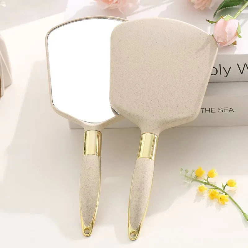 Retro Handheld Makeup Mirror – Portable Beauty Essential