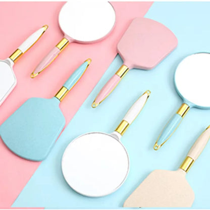 Retro Handheld Makeup Mirror – Portable Beauty Essential