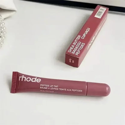 Lip oil protective silicone case side view detail beauty product